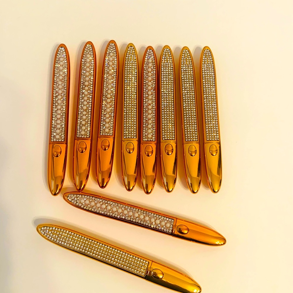 Adhesive pen for false lashes